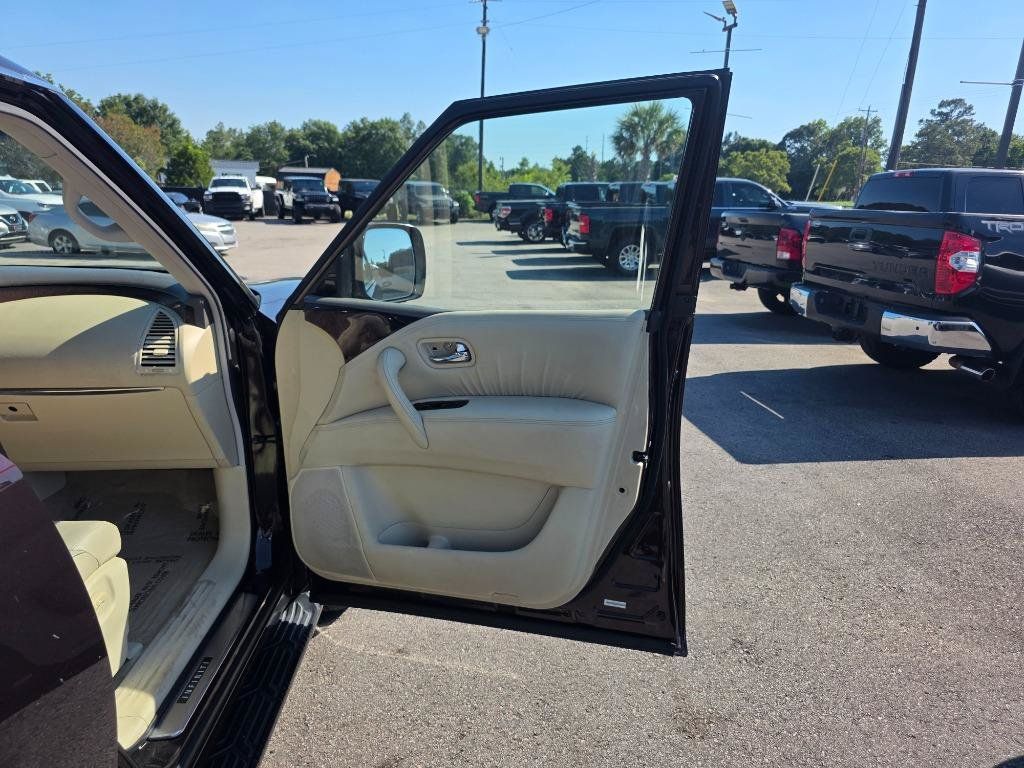 Used 2012 INFINITI QX56 4WD w/ Deluxe Touring Pkg image 12