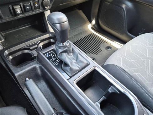 Certified 2023 Toyota Tacoma TRD Off-Road AWD/4WD image 12