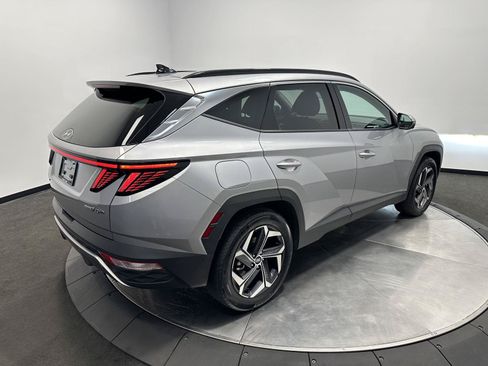 Certified 2023 Hyundai Tucson Limited AWD/4WD image 7