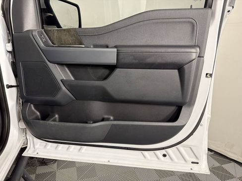 Used 2021 Ford F150 Lariat image 12