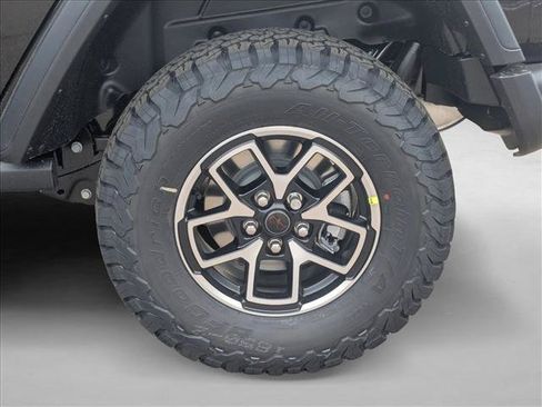 New 2026 Jeep Wrangler Unlimited Rubicon w/ Technology Group AWD/4WD image 10