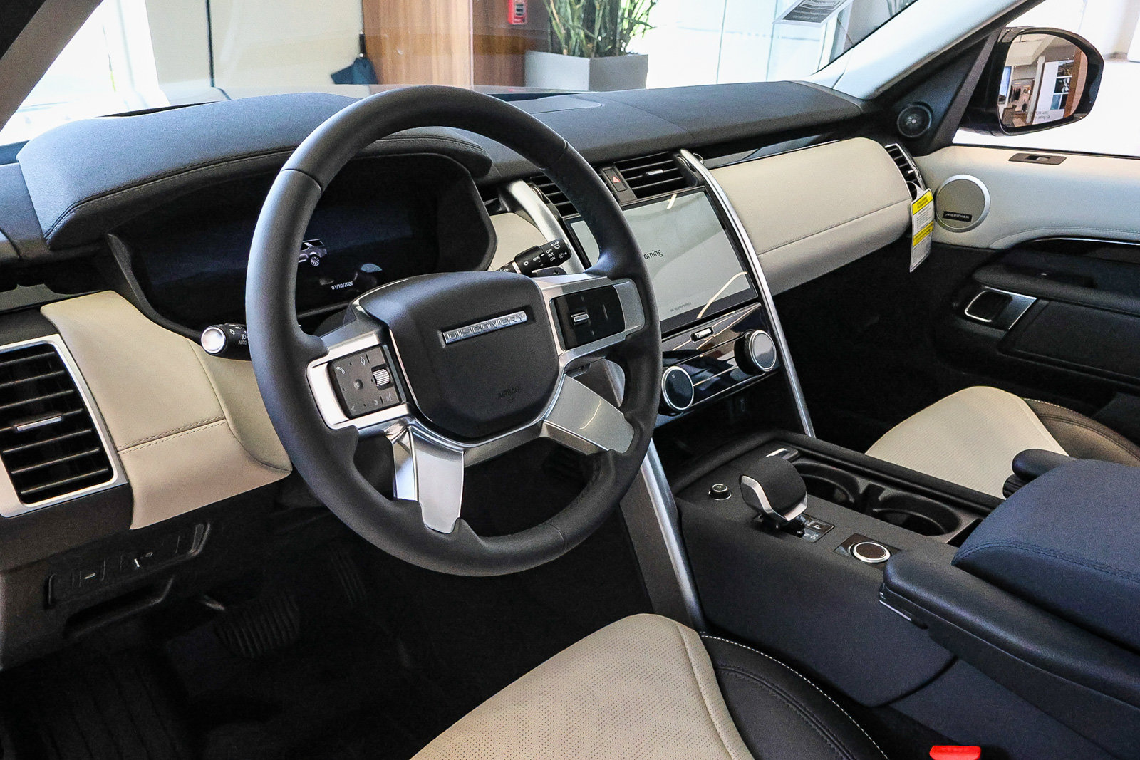 New 2026 Land Rover Discovery S AWD/4WD image 24
