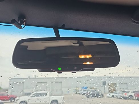 Used 2014 Jeep Wrangler Unlimited Sahara w/ Connectivity Group AWD/4WD image 24
