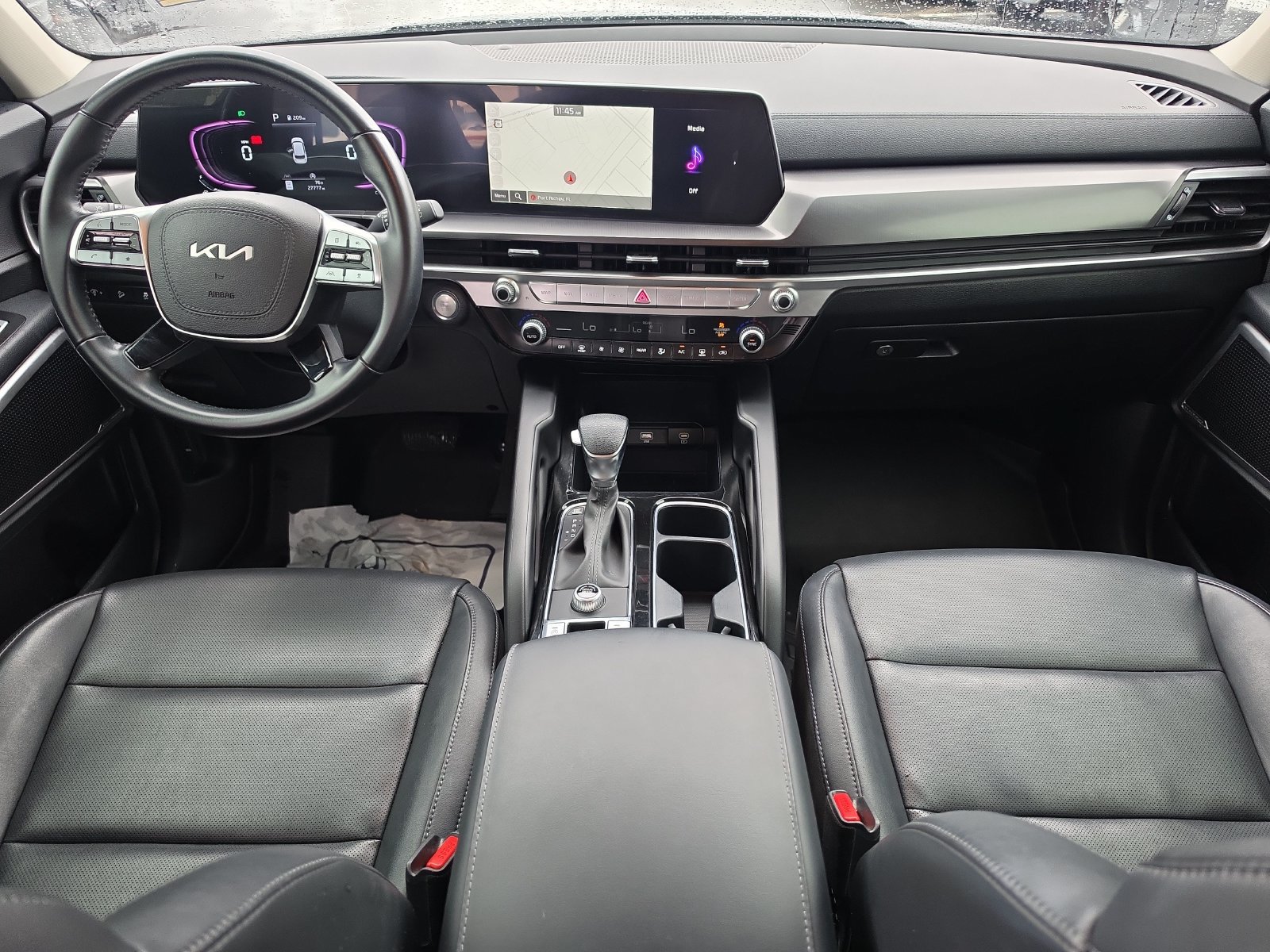 Used 2024 Kia Telluride LX FWD image 9