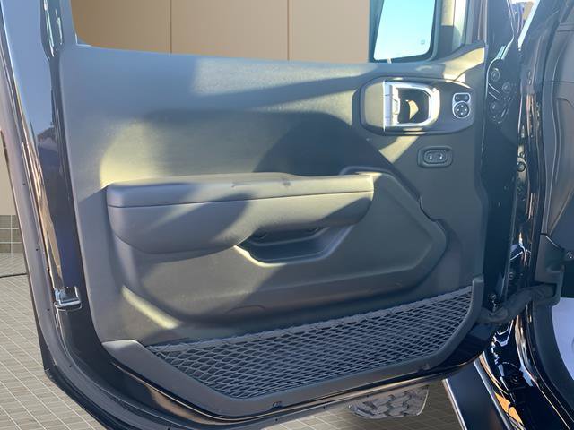 Used 2023 Jeep Gladiator Sport AWD/4WD image 33