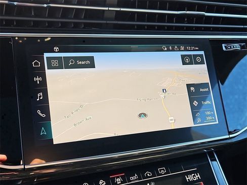 Used 2019 Audi Q8 Premium Plus w/ Premium Plus image 18