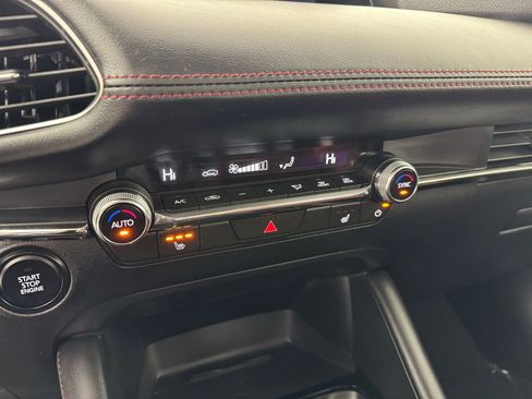 Used 2025 MAZDA MAZDA3 s image 17