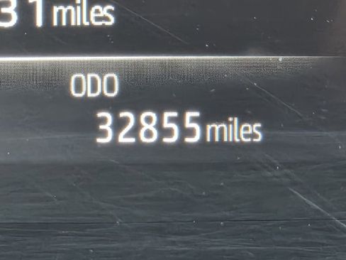 Used 2025 Toyota Highlander XLE image 24