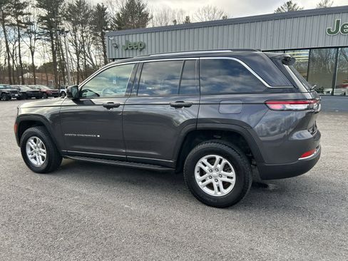 Used 2023 Jeep Grand Cherokee Laredo w/ Luxury Tech Group I image 11