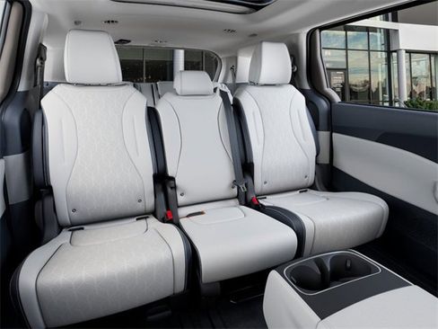 New 2026 Kia Carnival SX image 17