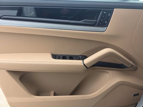 New 2026 Porsche Cayenne AWD/4WD image 15