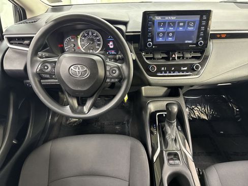 Used 2022 Toyota Corolla LE image 26