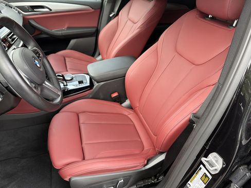 Certified 2025 BMW X4 xDrive30i AWD/4WD image 17
