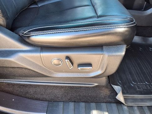 Used 2018 Ford F150 Lariat image 14