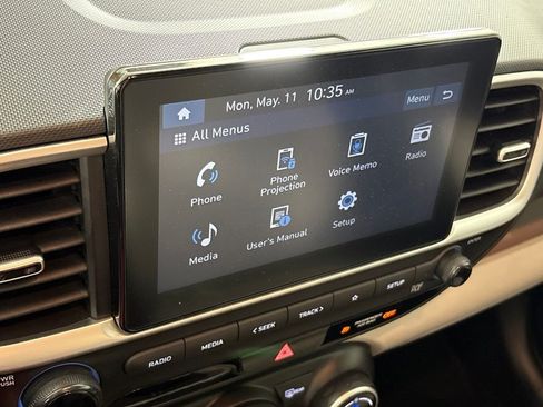 Used 2025 Hyundai Venue SEL FWD image 21