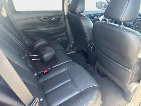 Certified 2019 Nissan Rogue SL w/ Premium Package FWD image 13