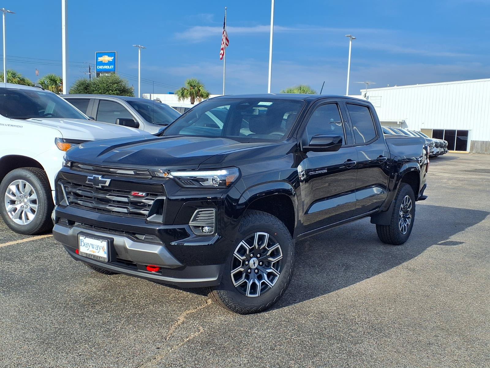 New 2026 Chevrolet Colorado Z71 w/ Z71 Convenience Package 2 AWD/4WD image 2