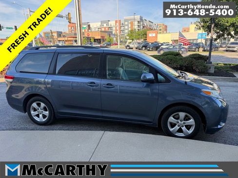 Used 2013 Toyota Sienna LE FWD image 5