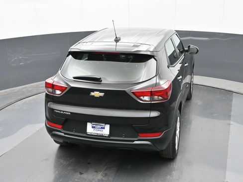 Used 2021 Chevrolet TrailBlazer LS image 31