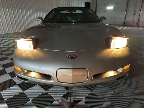Used 2004 Chevrolet Corvette Convertible w/ Preferred Equipment Group image 51
