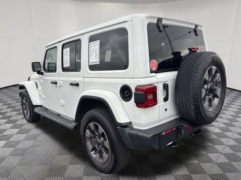 Used 2018 Jeep Wrangler Unlimited Sahara w/ Uconnect 4C Nav & Sound Group image 3