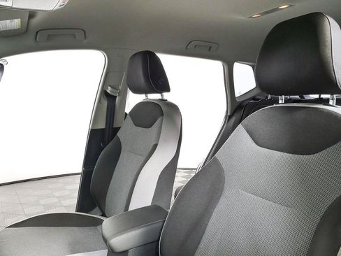 Used 2023 Volkswagen Taos S FWD image 5