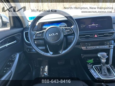 Used 2024 Kia Seltos EX image 20
