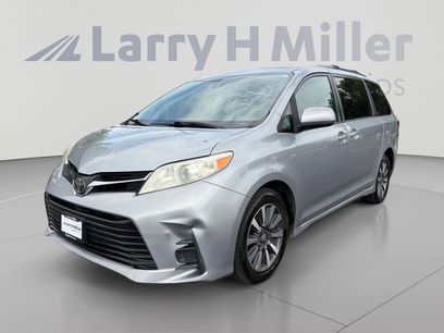 Used 2018 Toyota Sienna LE
