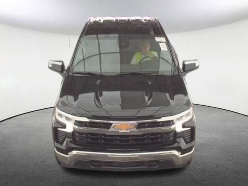 Used 2023 Chevrolet Silverado 1500 LT AWD/4WD image 2