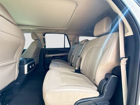 Used 2024 Ford Expedition Max Limited image 27