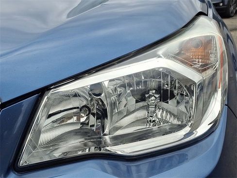 Used 2015 Subaru Forester 2.5i Premium w/ All-Weather Package image 9