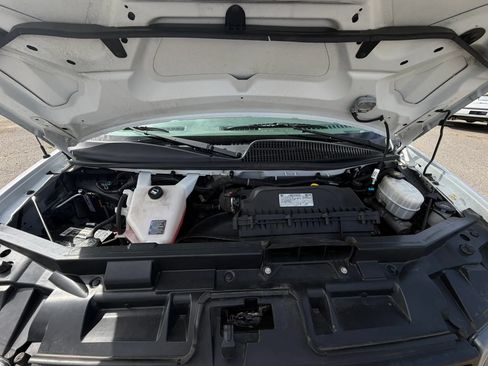 Used 2019 Chevrolet Express 2500 RWD image 36