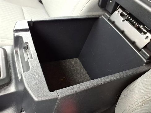 Used 2020 Toyota Tacoma SR image 30