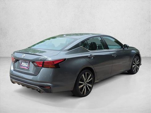 Used 2021 Nissan Altima 2.5 SR FWD image 7