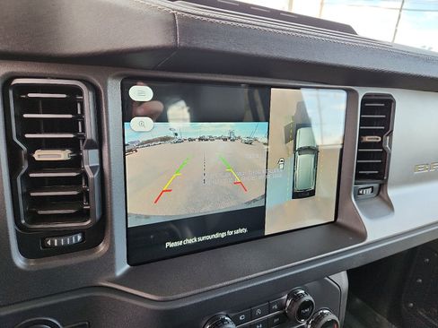 New 2025 Ford Bronco Badlands image 16