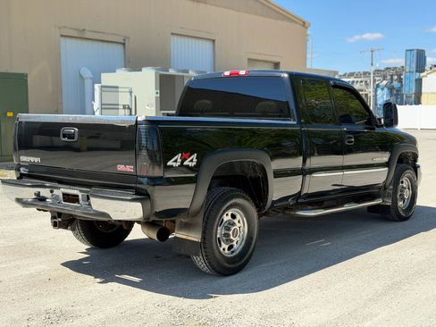 Used 2003 GMC Sierra 2500 SLT w/ SLT Preferred Equipment Group AWD/4WD image 5