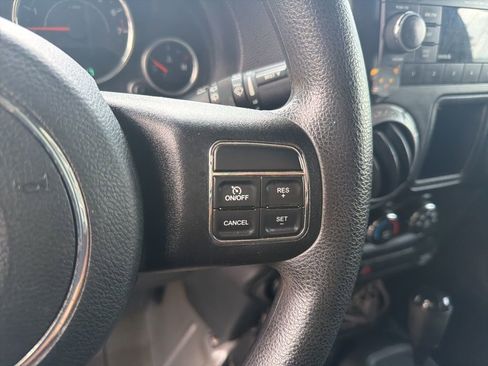 Used 2014 Jeep Wrangler Sport image 16