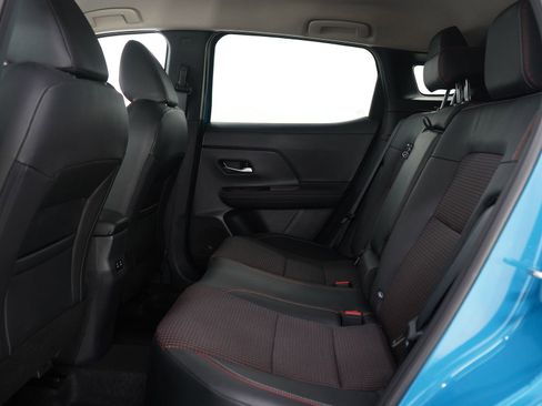 Used 2025 Nissan Kicks SR image 16