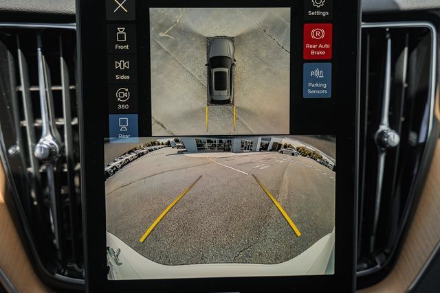 New 2026 Volvo XC60 B5 Plus AWD/4WD image 44