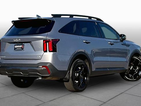 Used 2024 Kia Sorento SX AWD/4WD image 12
