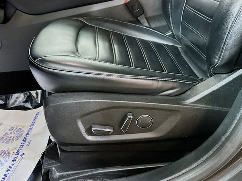 Used 2019 Ford Edge SEL w/ Equipment Group 201A image 18