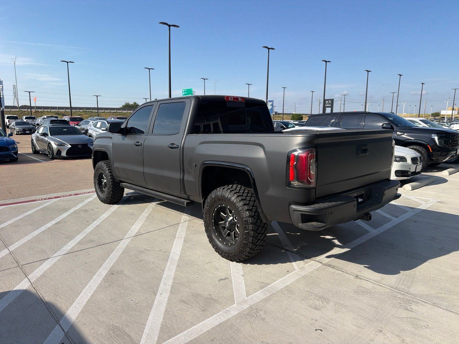 Used 2017 GMC Sierra 1500 Denali w/ Denali Ultimate Package AWD/4WD image 8