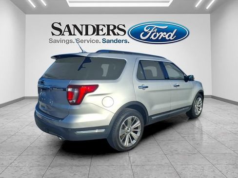Used 2019 Ford Explorer Limited w/ Class III Trailer Tow Package FWD image 2