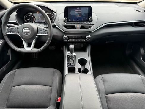 Used 2022 Nissan Altima 2.5 SV FWD image 18