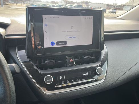 Used 2023 Toyota Corolla LE image 18