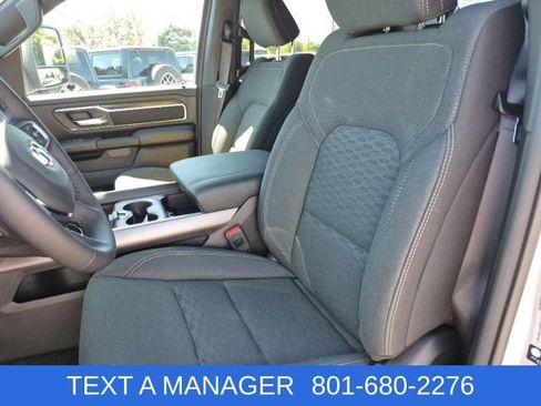 New 2026 RAM 1500 4x4 Crew Cab image 19