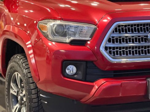 Certified 2017 Toyota Tacoma TRD Sport image 8