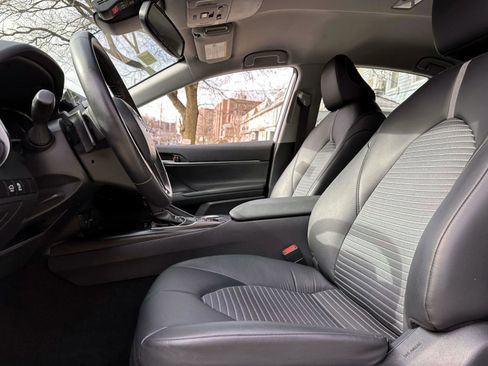 Certified 2024 Toyota Camry SE w/ Convenience Package image 15