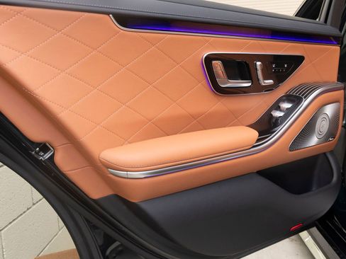 New 2026 Mercedes-Benz S 580e 4MATIC Sedan image 18