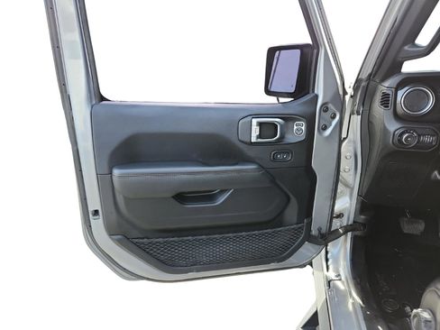 Used 2021 Jeep Wrangler Unlimited Rubicon w/ Trailer Tow Package image 23